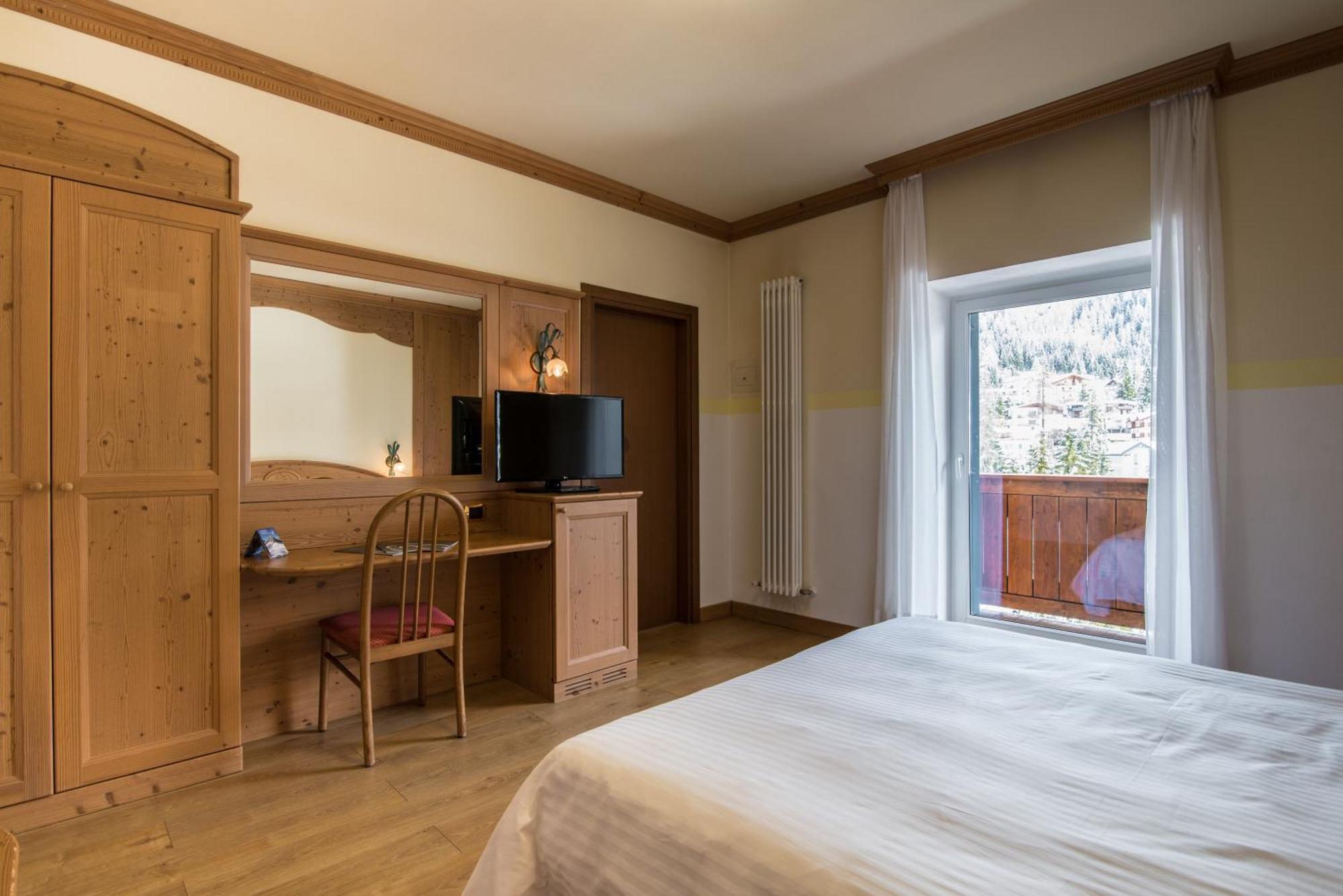 Hotel Colfosco San Martino Di Castrozza Habitación foto