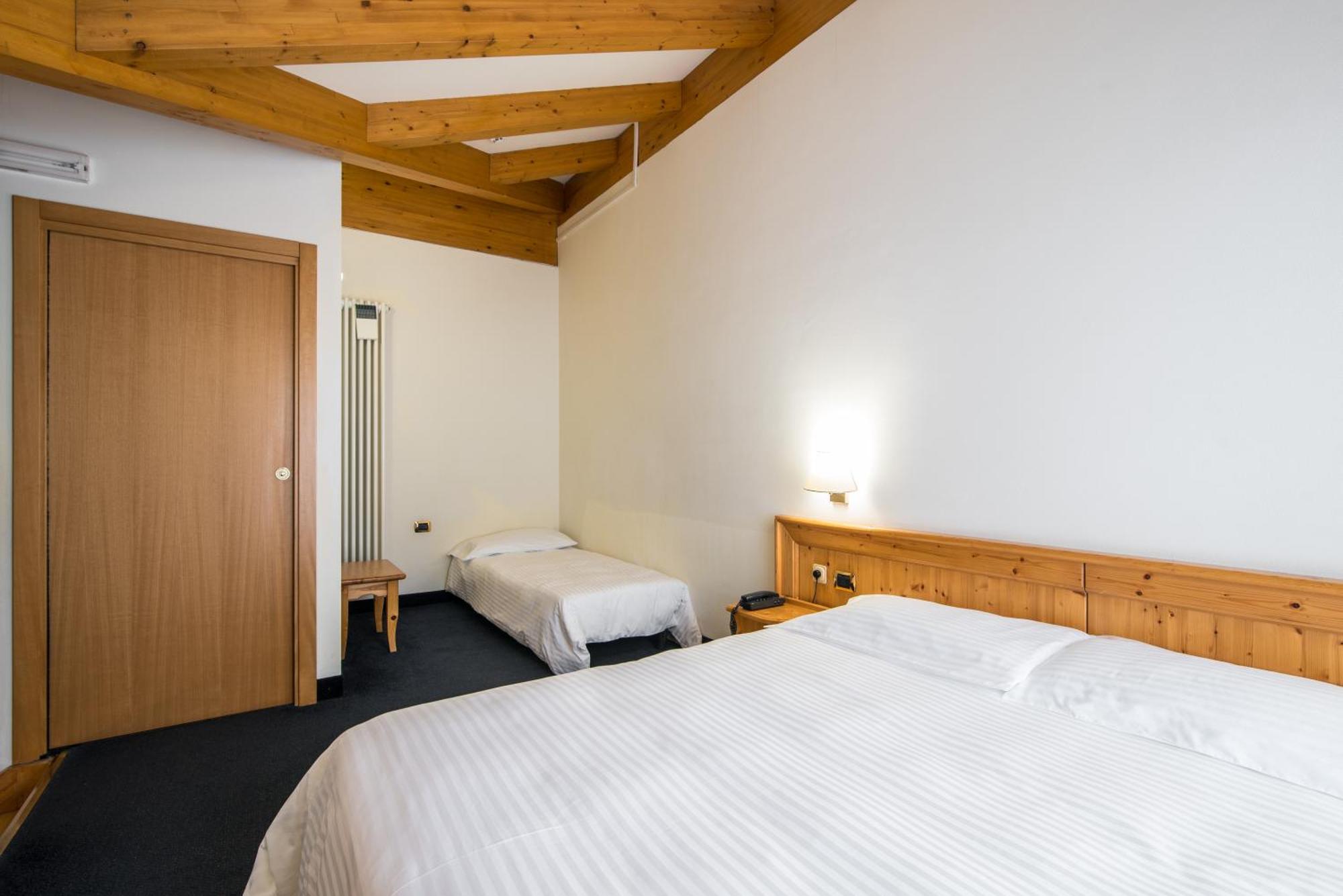 Hotel Colfosco San Martino Di Castrozza Habitación foto